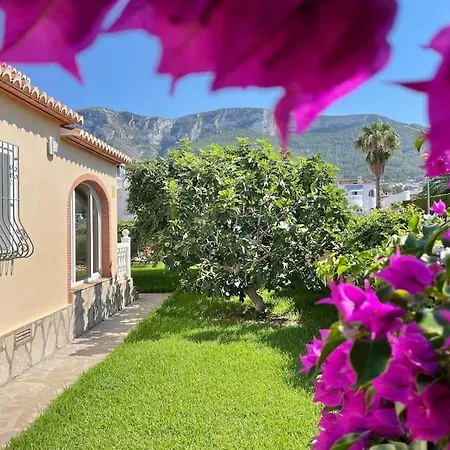 فيلة Sunny With Private Pool دينايا