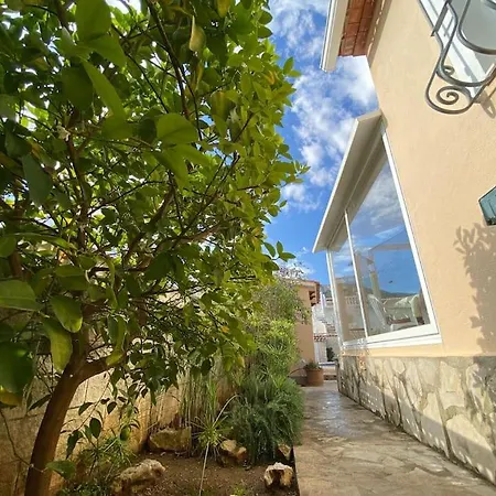 فيلة Sunny With Private Pool